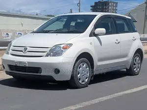 Toyota IST 2004 White