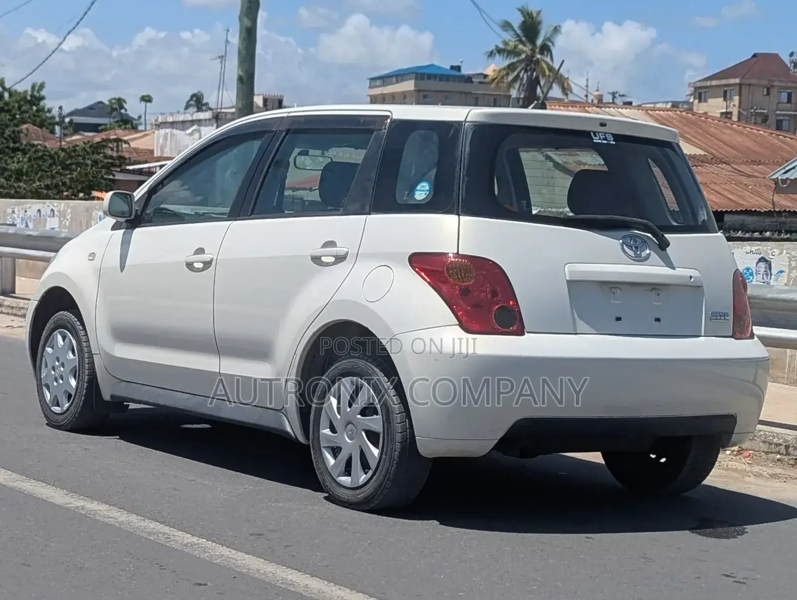 Toyota IST 2004 White