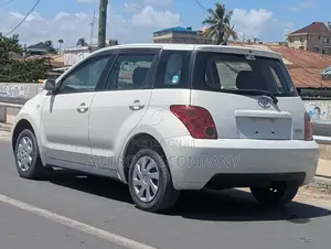 Toyota IST 2004 White