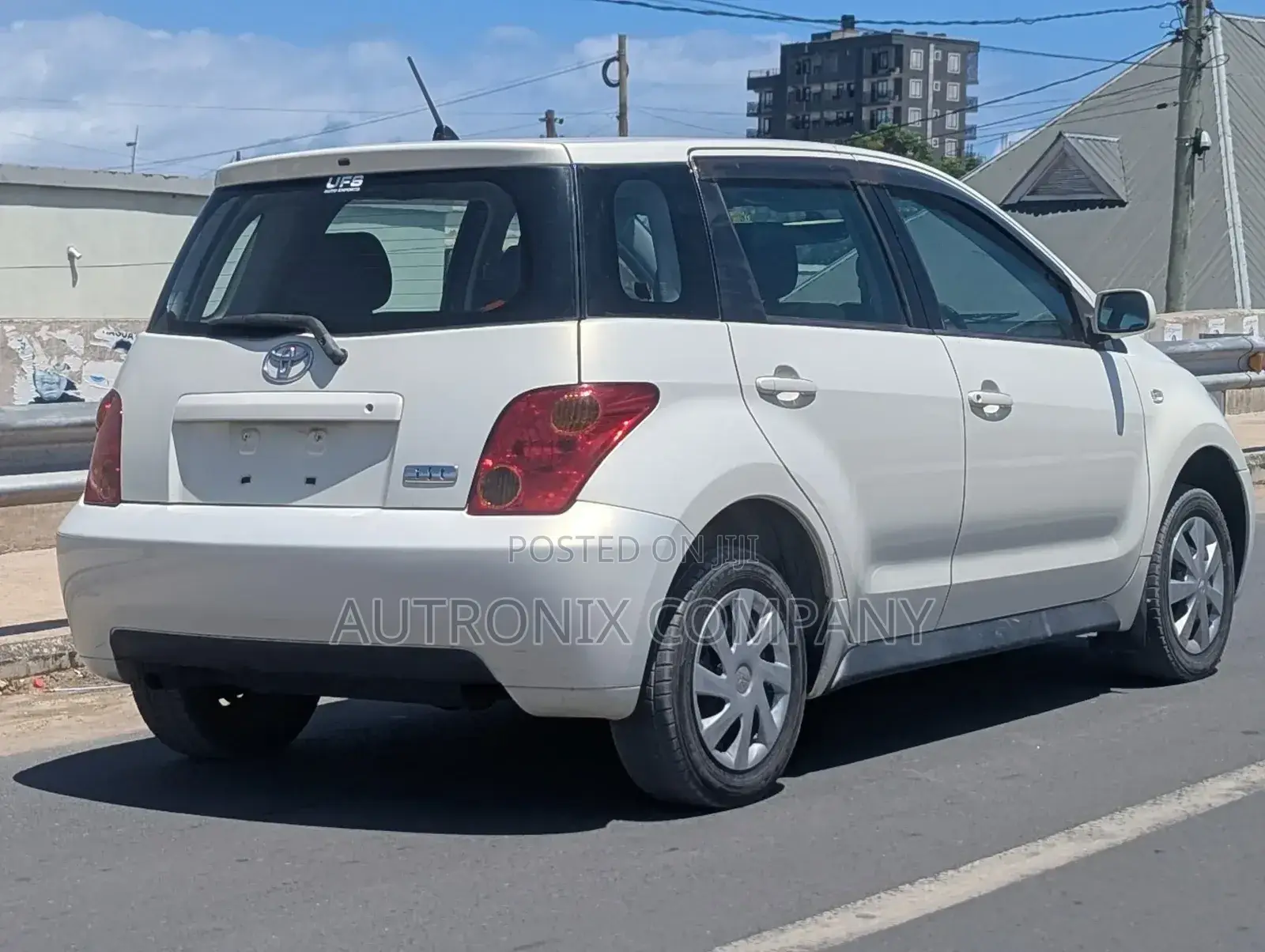 Toyota IST 2004 White