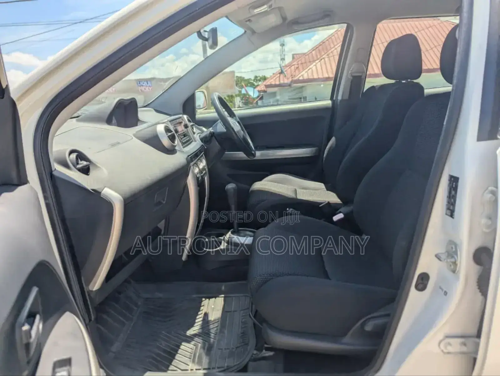 Toyota IST 2004 White