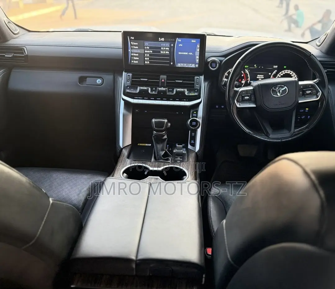 Toyota Land Cruiser 2023 White