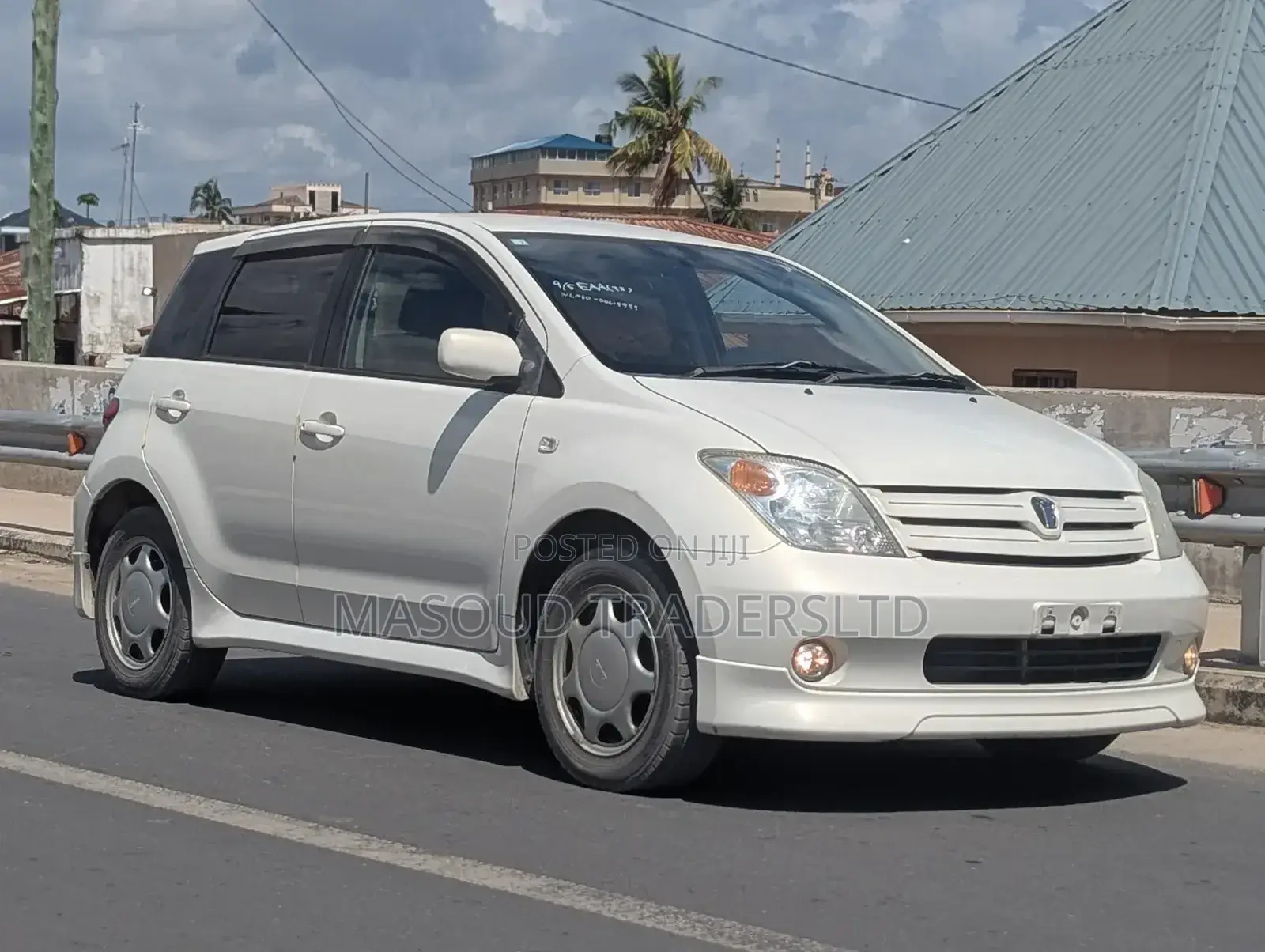 Toyota IST 2002