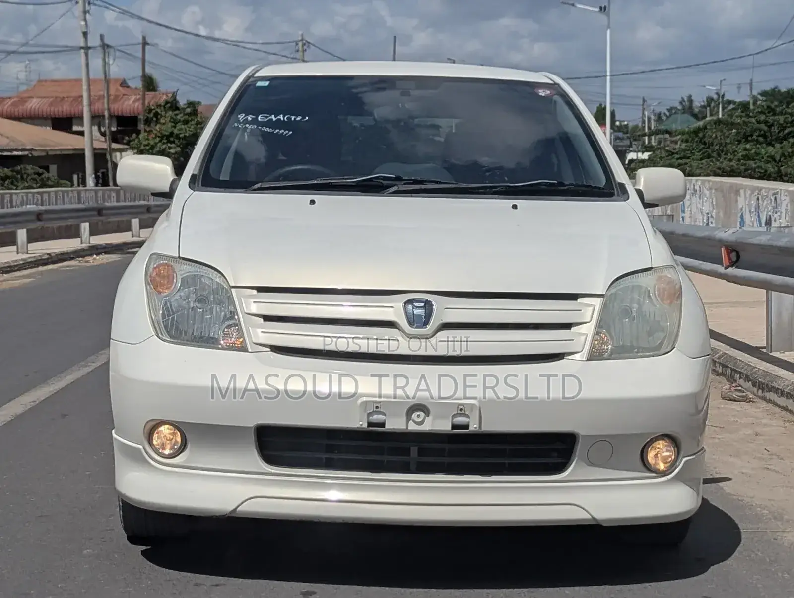 Toyota IST 2002