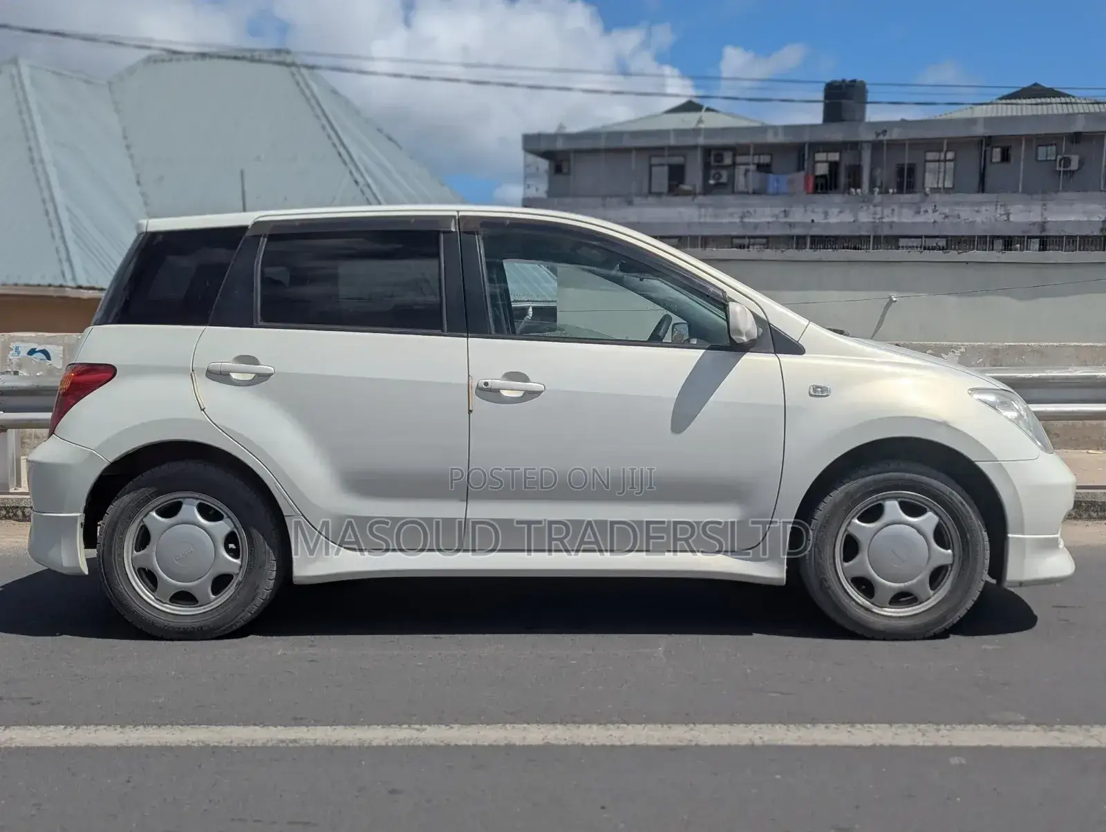 Toyota IST 2002