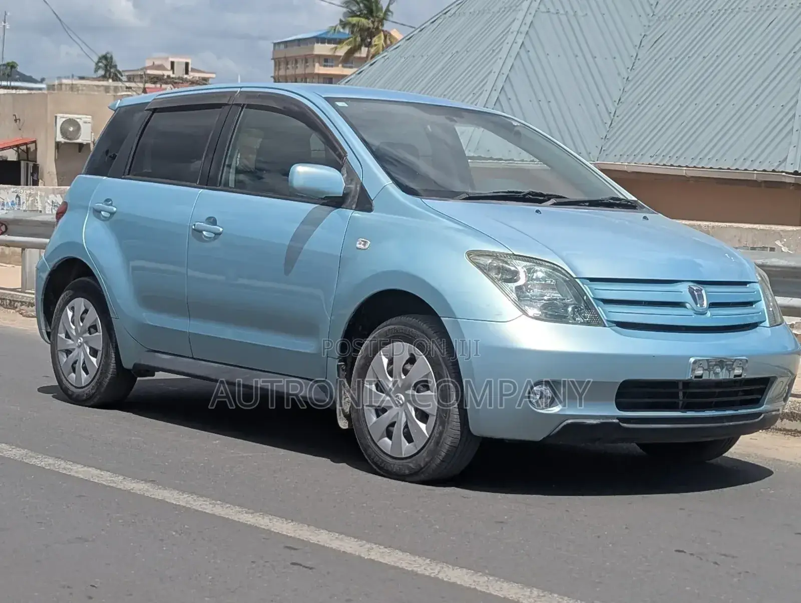 Toyota IST 2004 Blue
