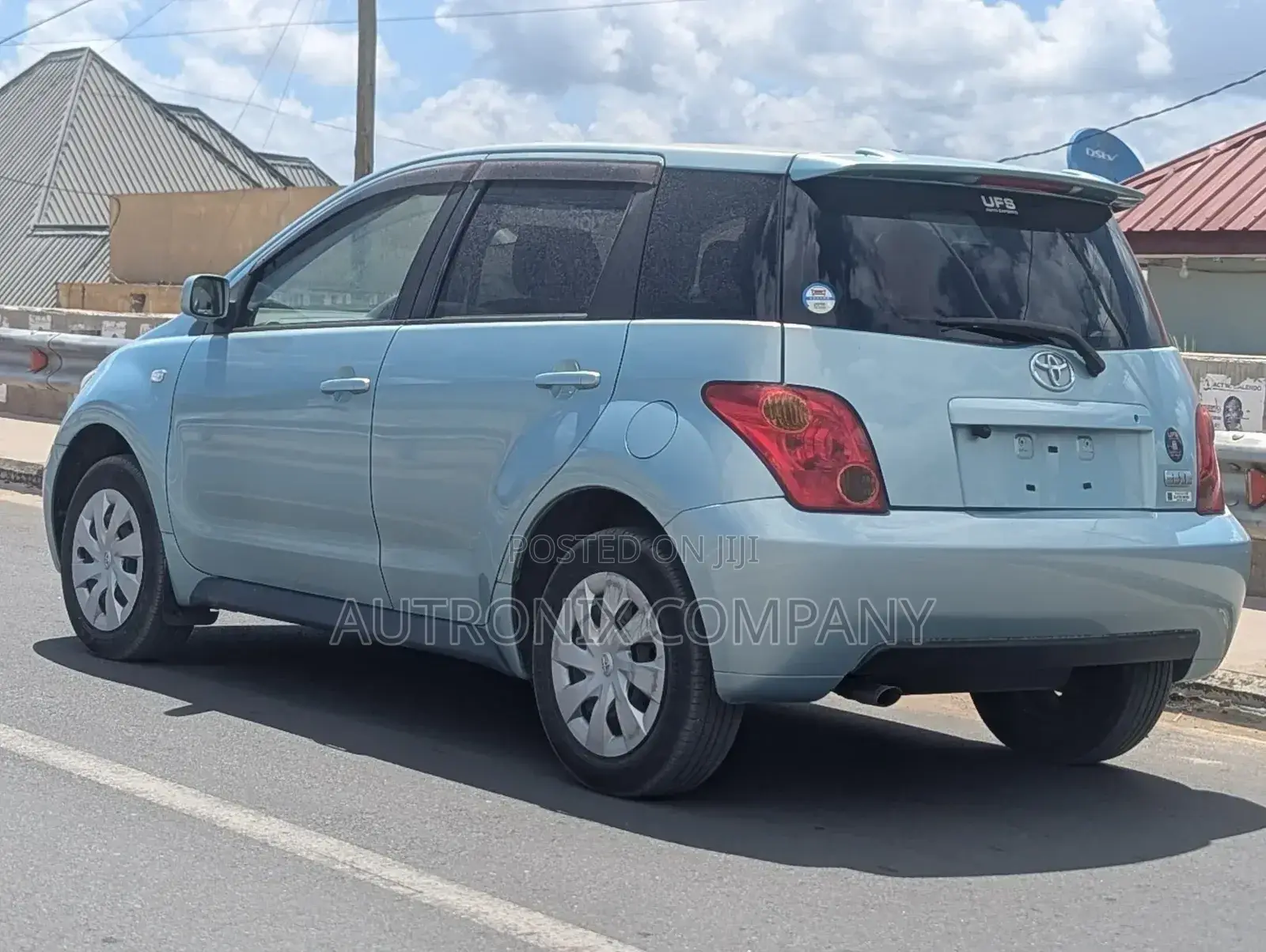 Toyota IST 2004 Blue