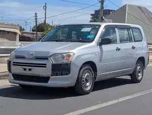 Toyota Succeed SV Premium 2016 Silver