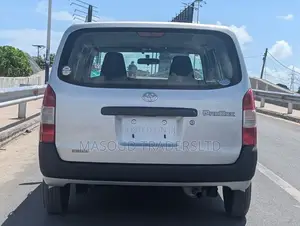 Toyota Succeed SV Premium 2016 Silver