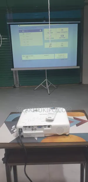 Epson 3lcd Eb-X49 Projector Used in Clean Condition