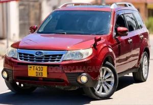 Subaru Forester 2011 Maroon