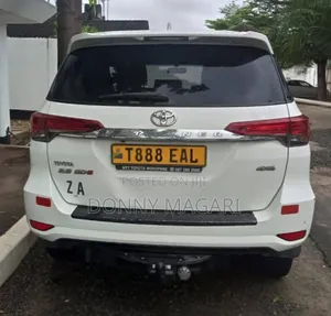 Toyota Fortuner 2018 White