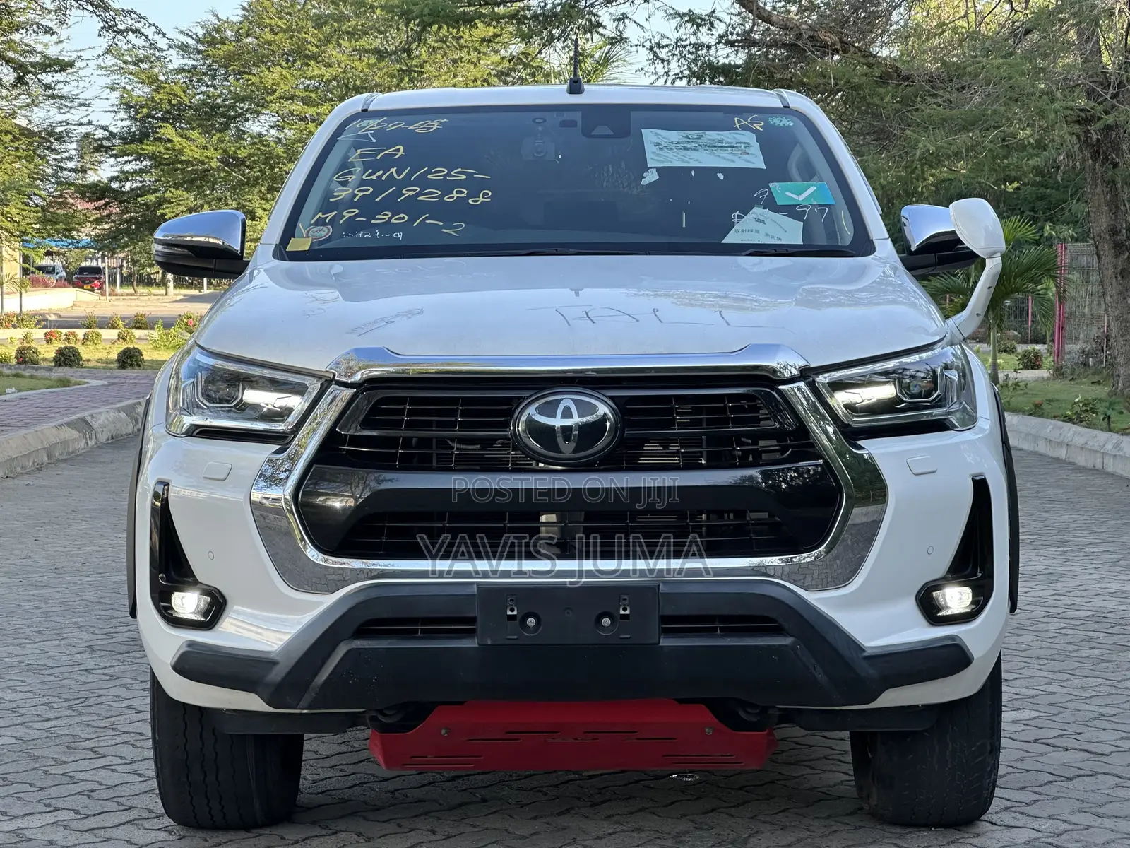 Toyota Hilux 2020 White