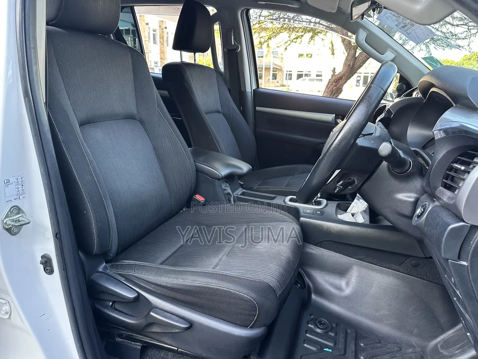 Toyota Hilux 2020 White