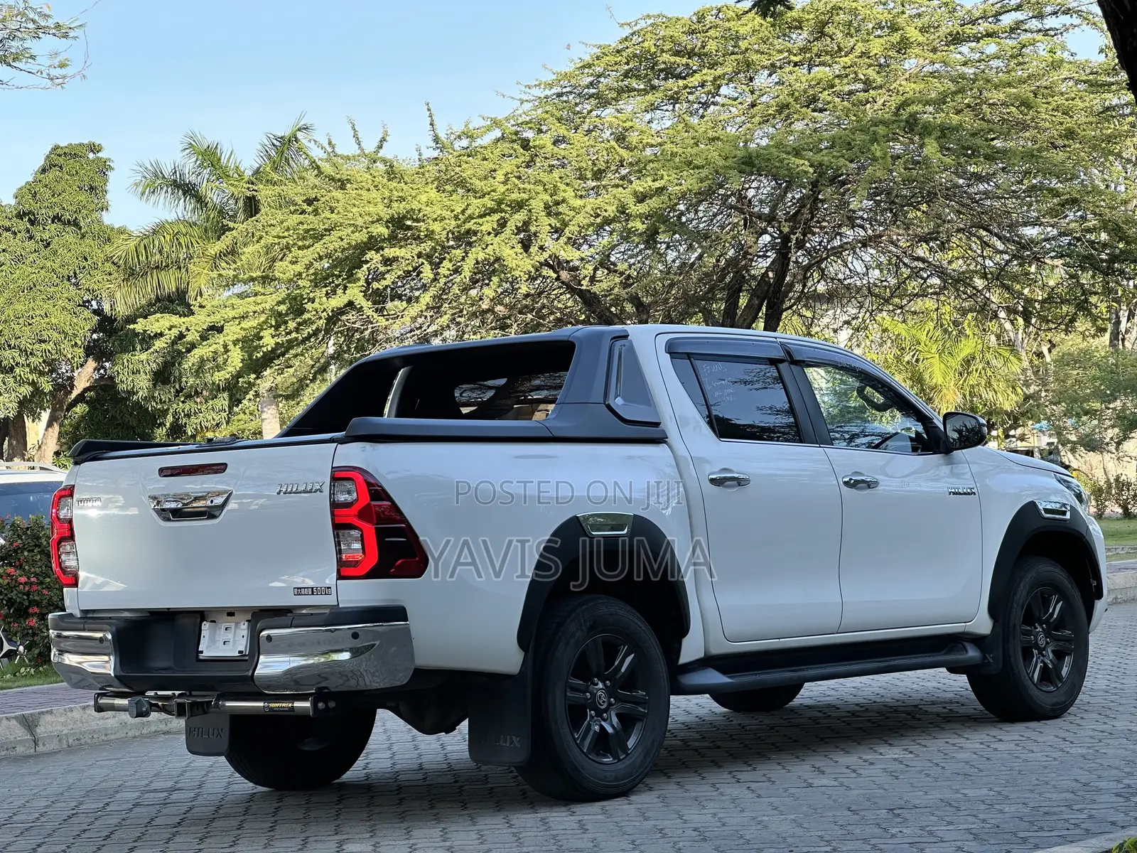 Toyota Hilux 2020 White