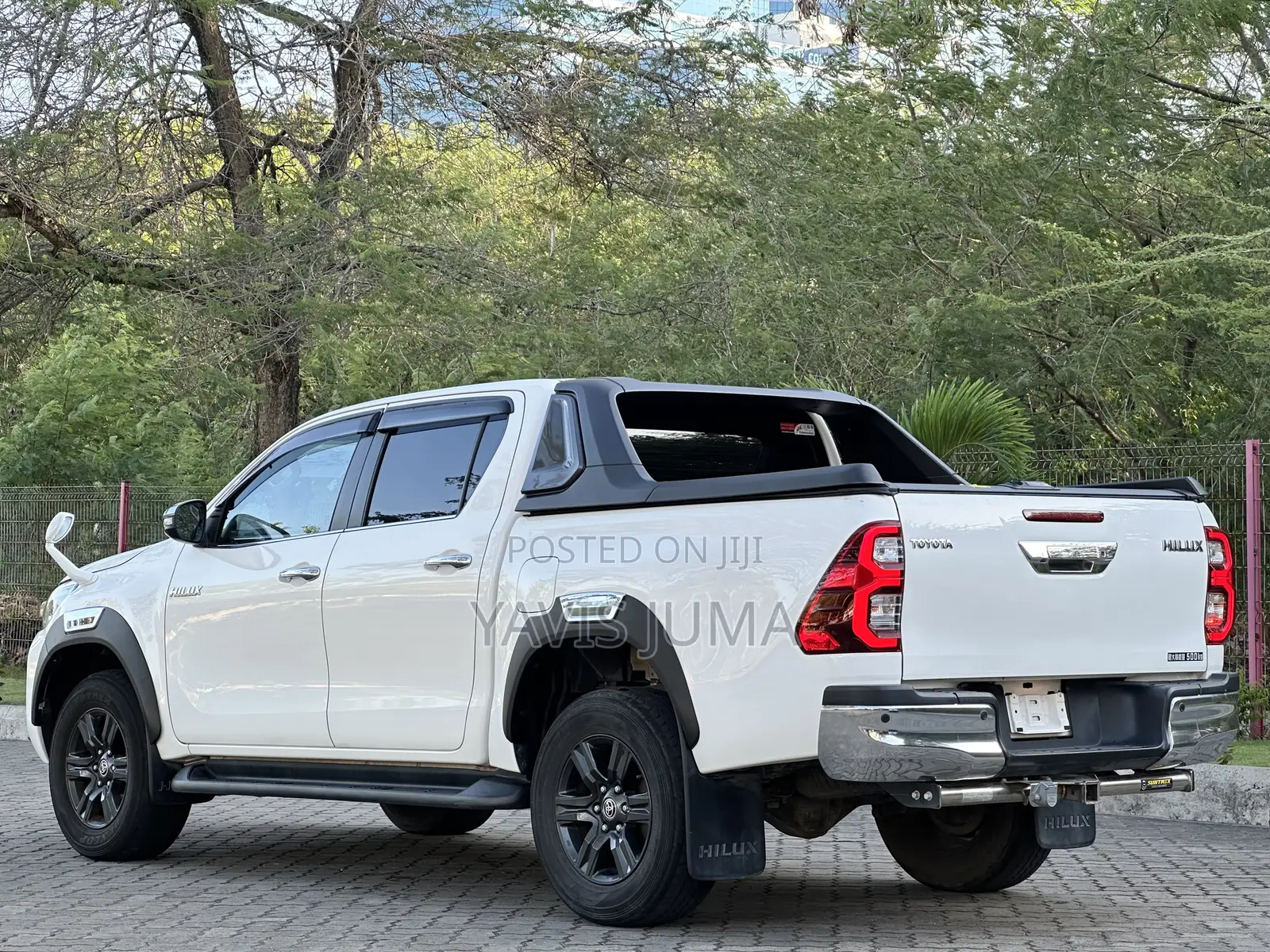 Toyota Hilux 2020 White