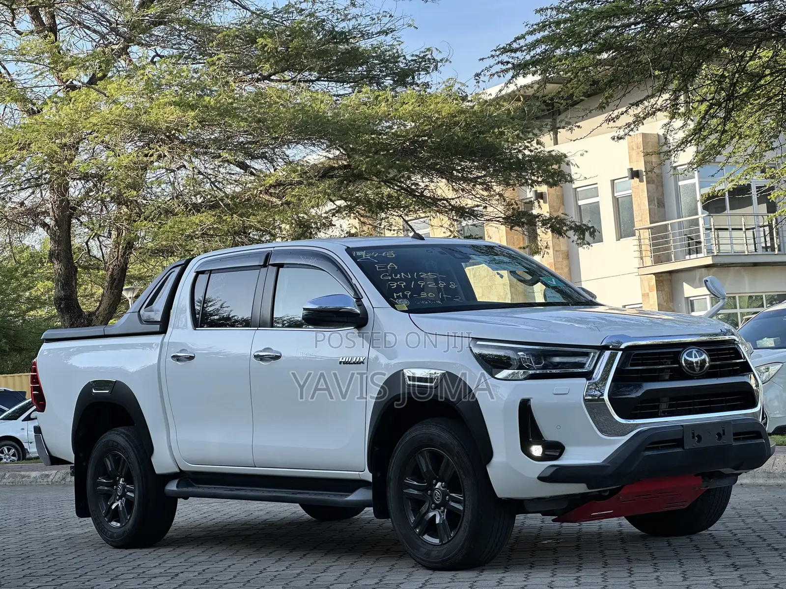 Toyota Hilux 2020 White