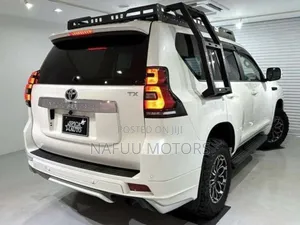 Toyota Land Cruiser Prado 2023 White