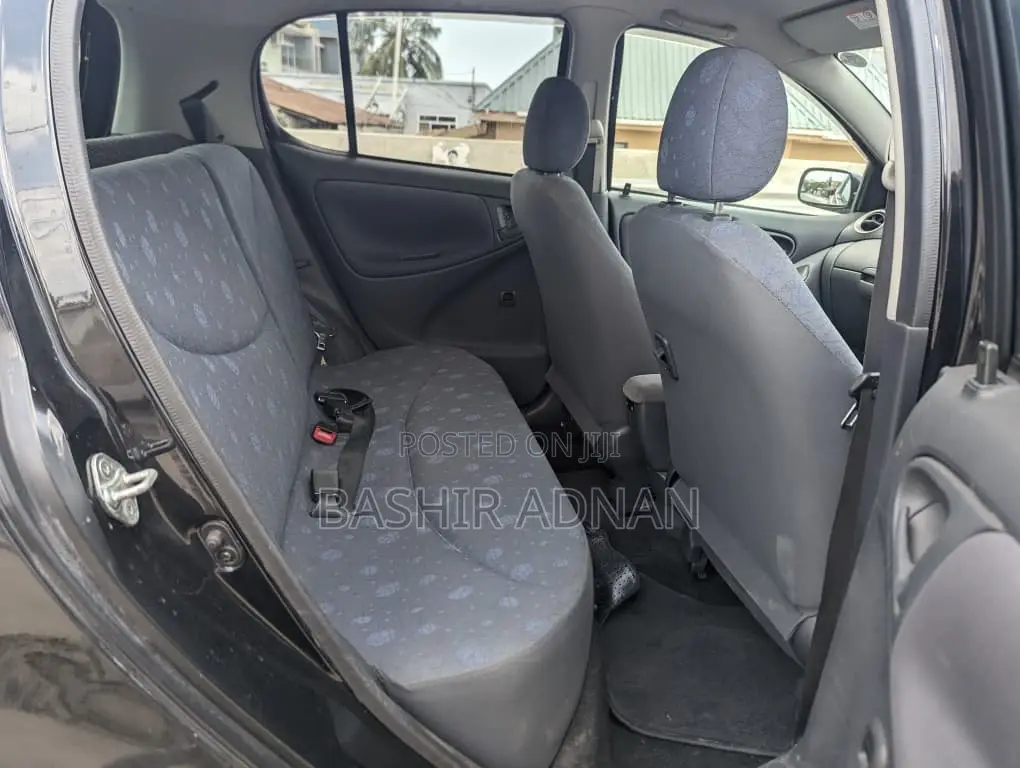 Toyota Vitz 1.3 FWD 3dr 2002 Black