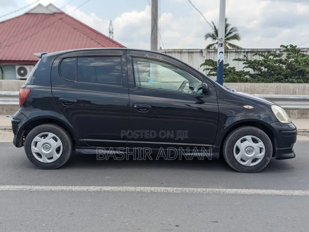 Toyota Vitz 1.3 FWD 3dr 2002 Black
