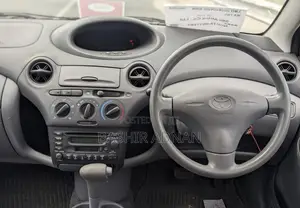 Toyota Vitz 1.3 FWD 3dr 2000 Silver