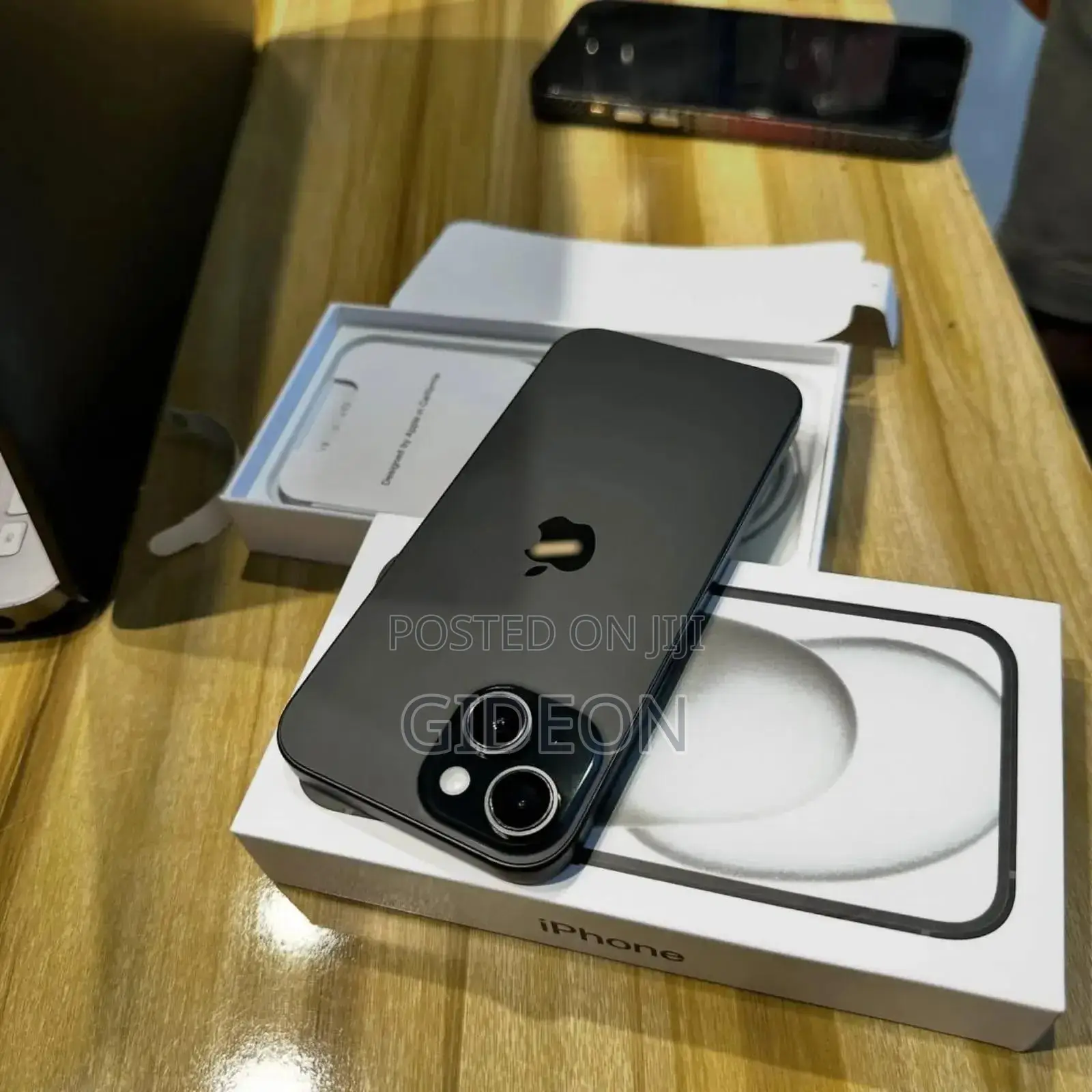 New Apple iPhone 15 256 GB Black