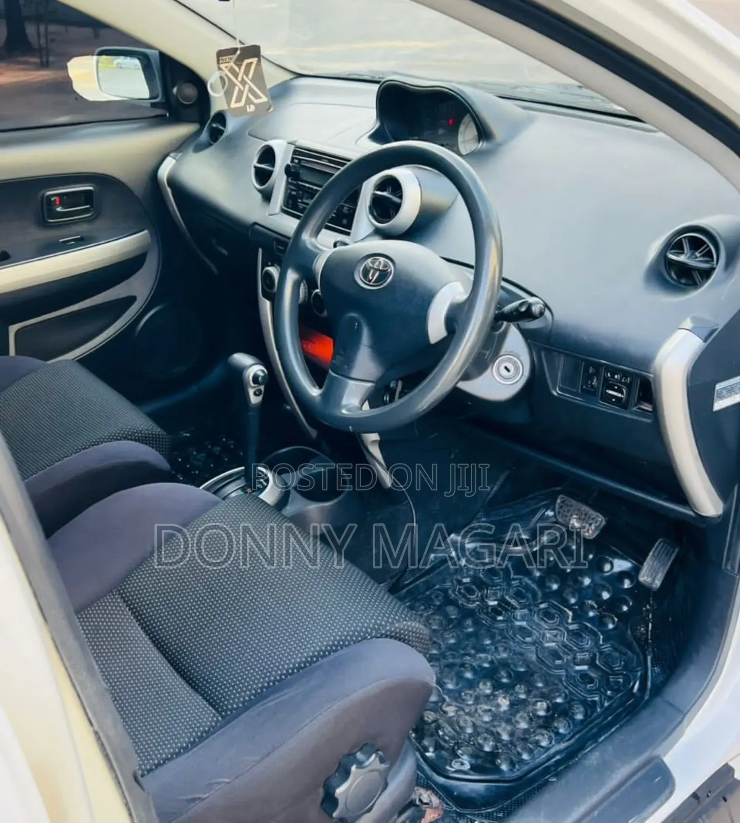 Toyota IST 2004 White