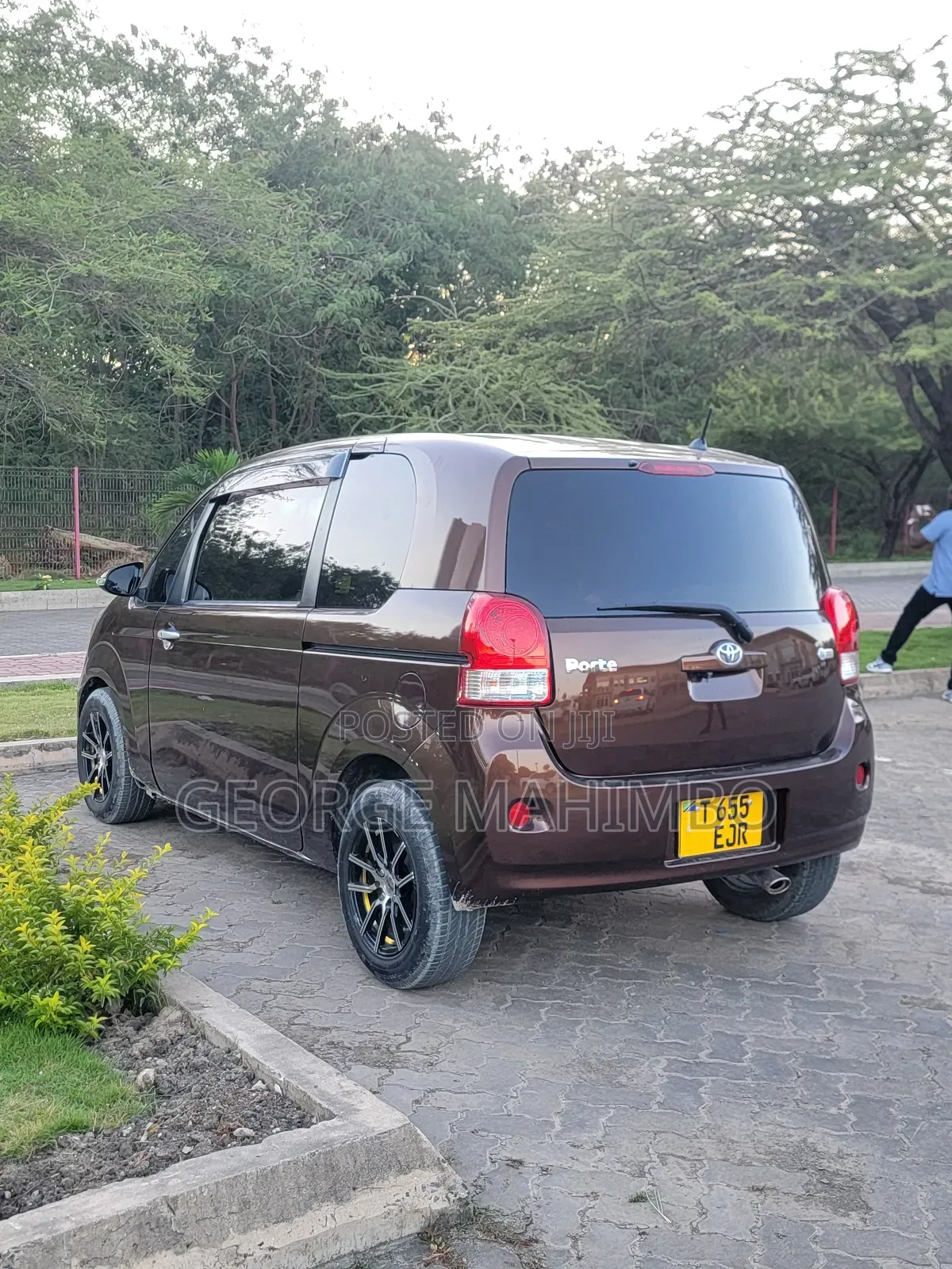 Toyota Porte 2014 Brown