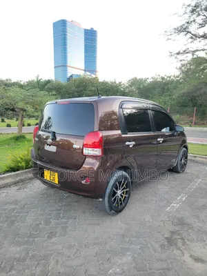 Toyota Porte 2014 Brown