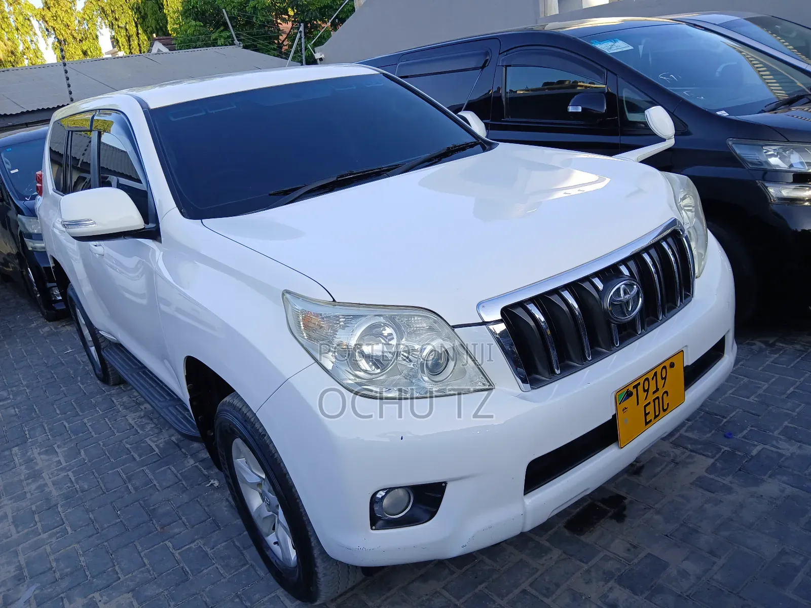 Toyota Land Cruiser Prado 2010 White