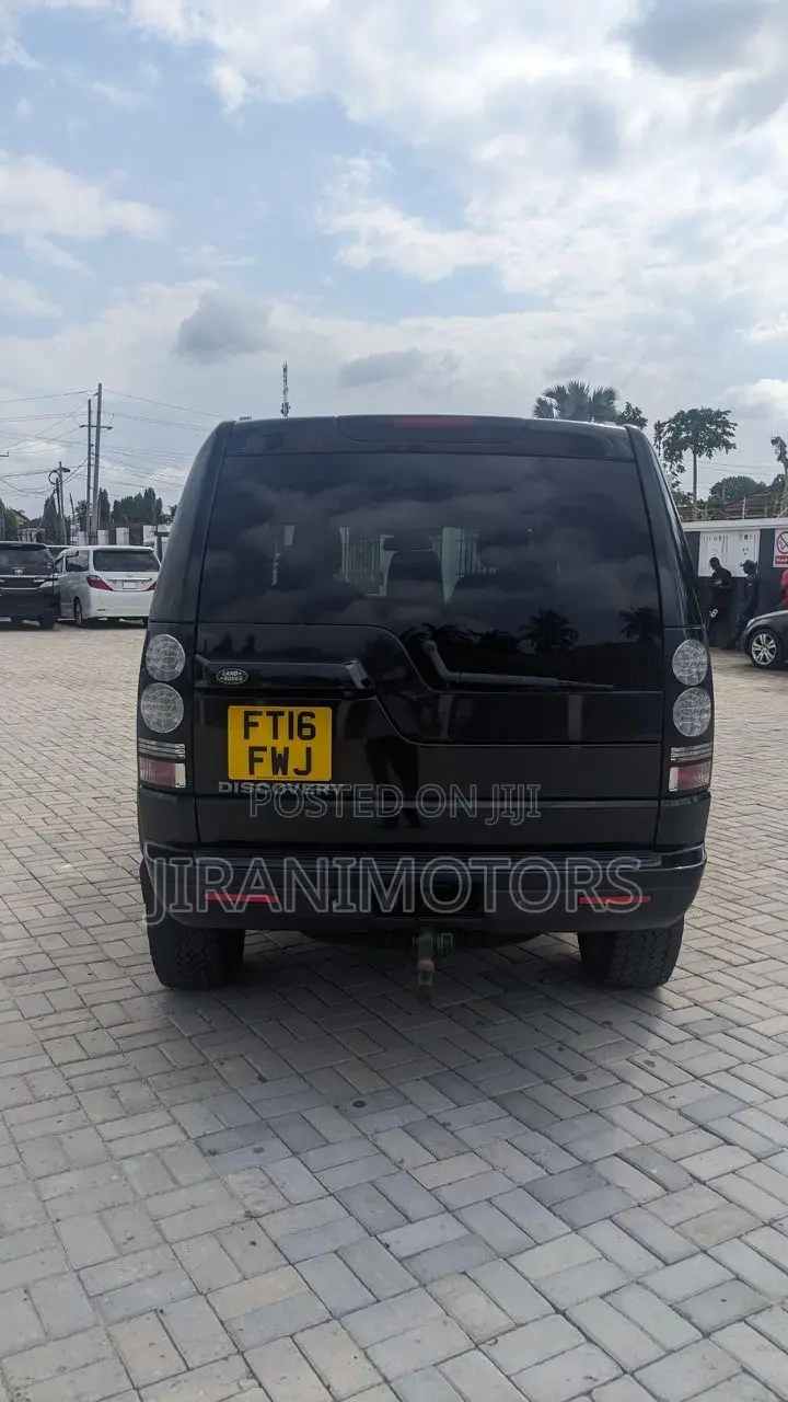 Land Rover Discovery 2016 Black