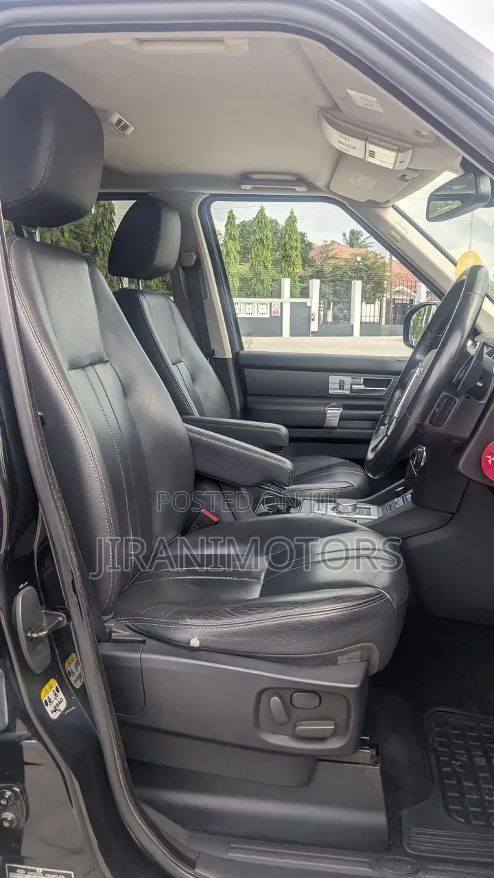 Land Rover Discovery 2016 Black
