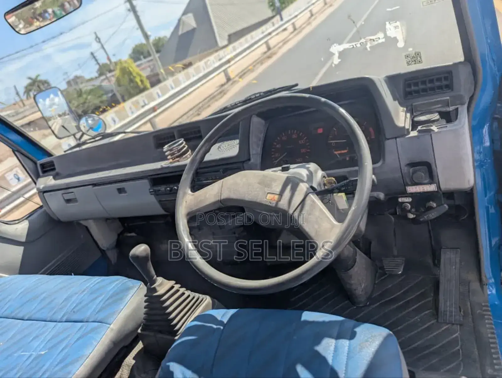 Mitsubishi Canter Box 1994 Blue