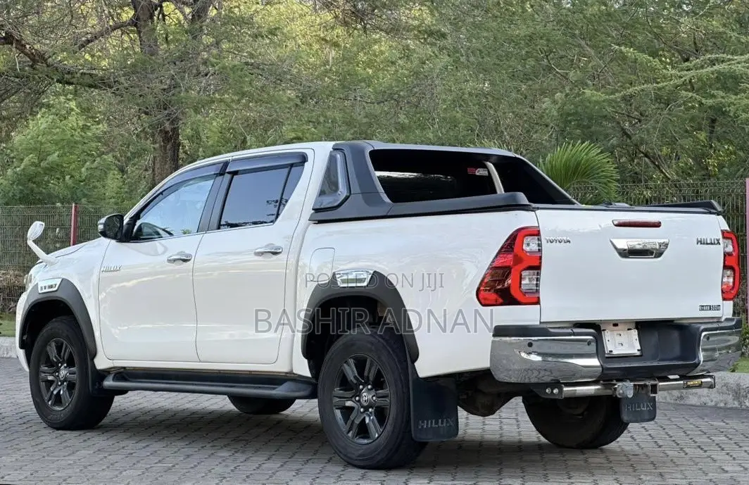 Toyota Hilux 2.4 Diesel 2020 White
