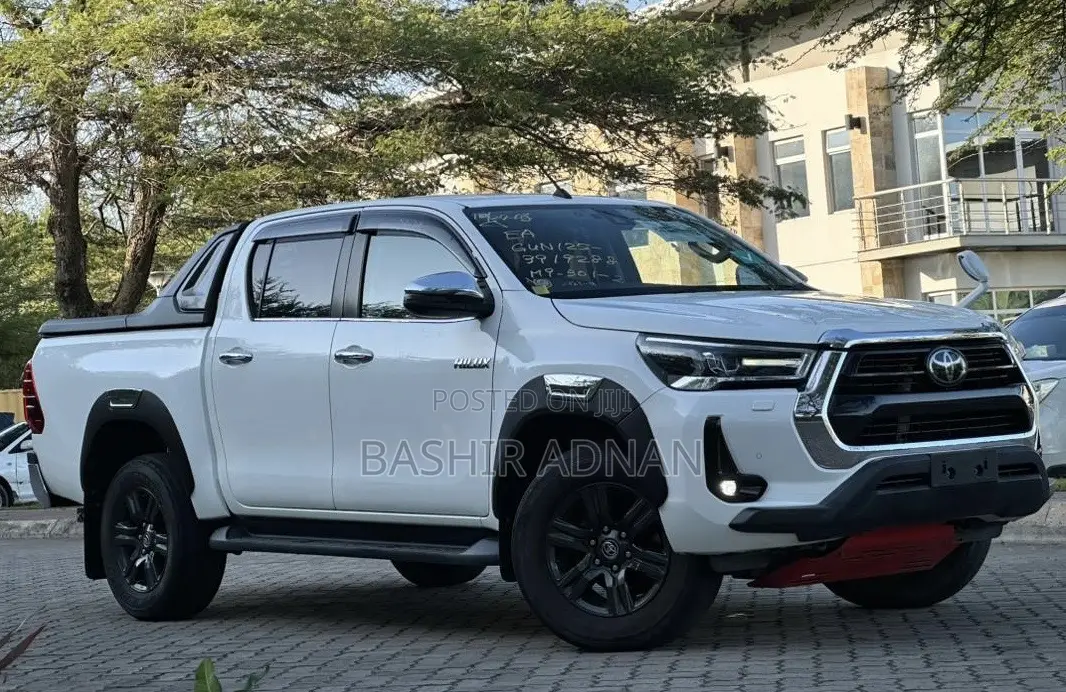 Toyota Hilux 2.4 Diesel 2020 White