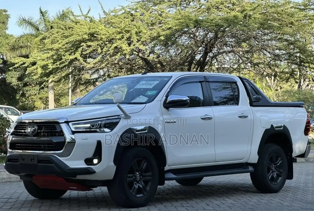 Toyota Hilux 2.4 Diesel 2020 White