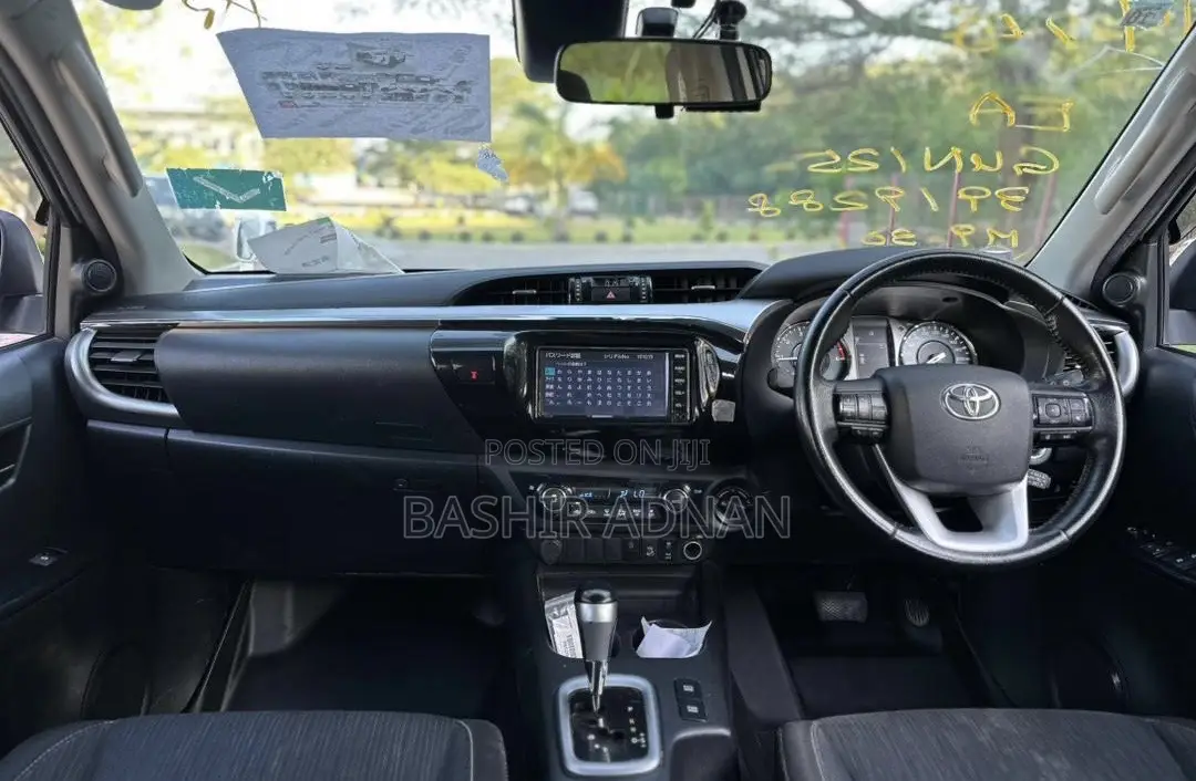 Toyota Hilux 2.4 Diesel 2020 White