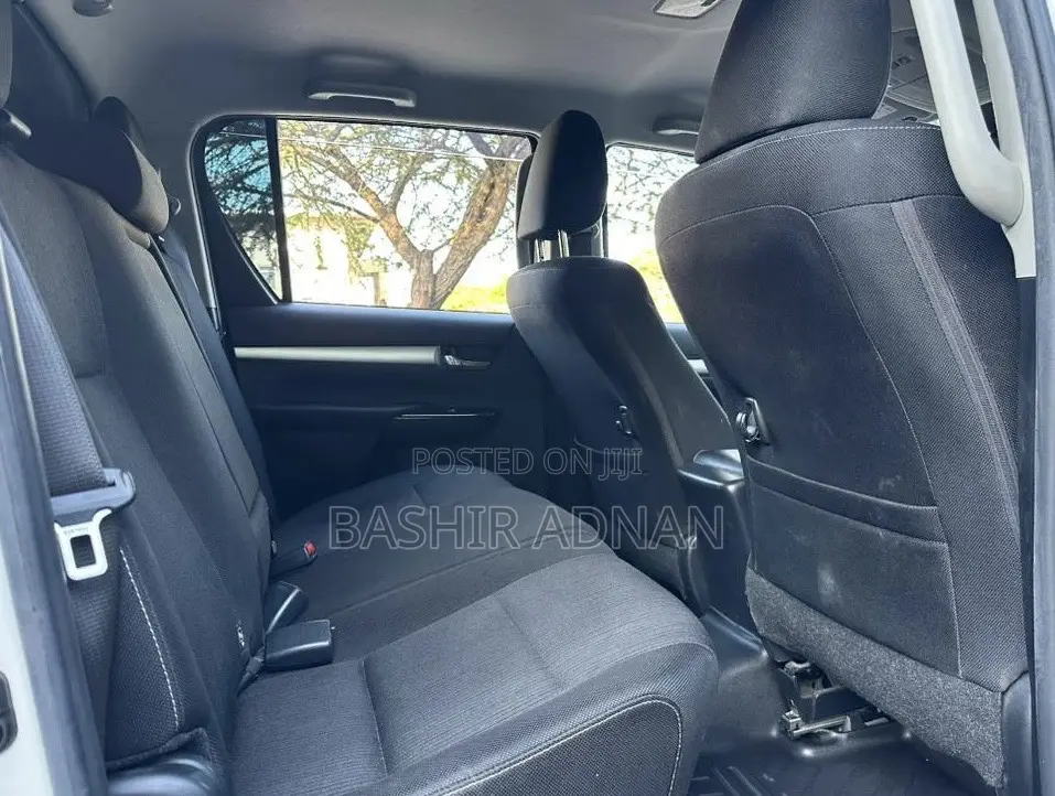 Toyota Hilux 2.4 Diesel 2020 White