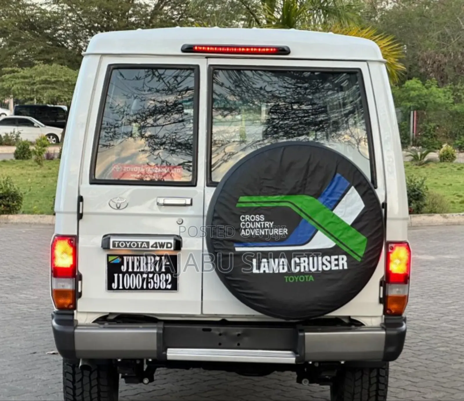 Toyota Land Cruiser 2015 White