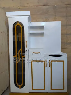 Kitchen Cabinet Ya Mtungi Mdogo