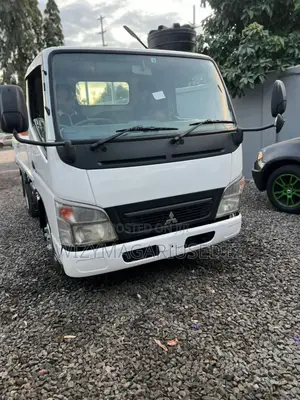 Mitsubishi Canter Tone 2