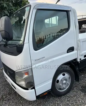 Mitsubishi Canter Tone 2