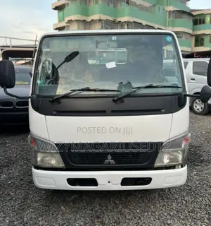 Mitsubishi Canter Tone 2
