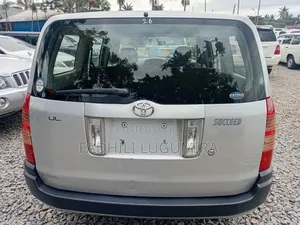 Toyota Succeed 2004 Silver