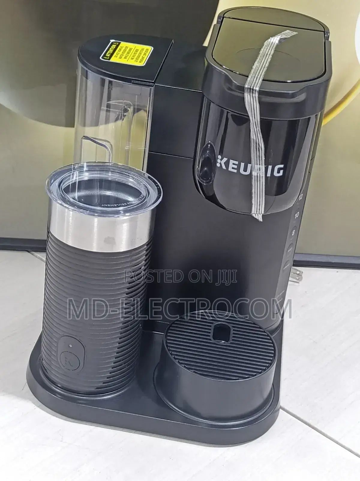 Coffee Maker Keurig K-Cafe Essentials Serve K-Cup Pod Milk Frother.