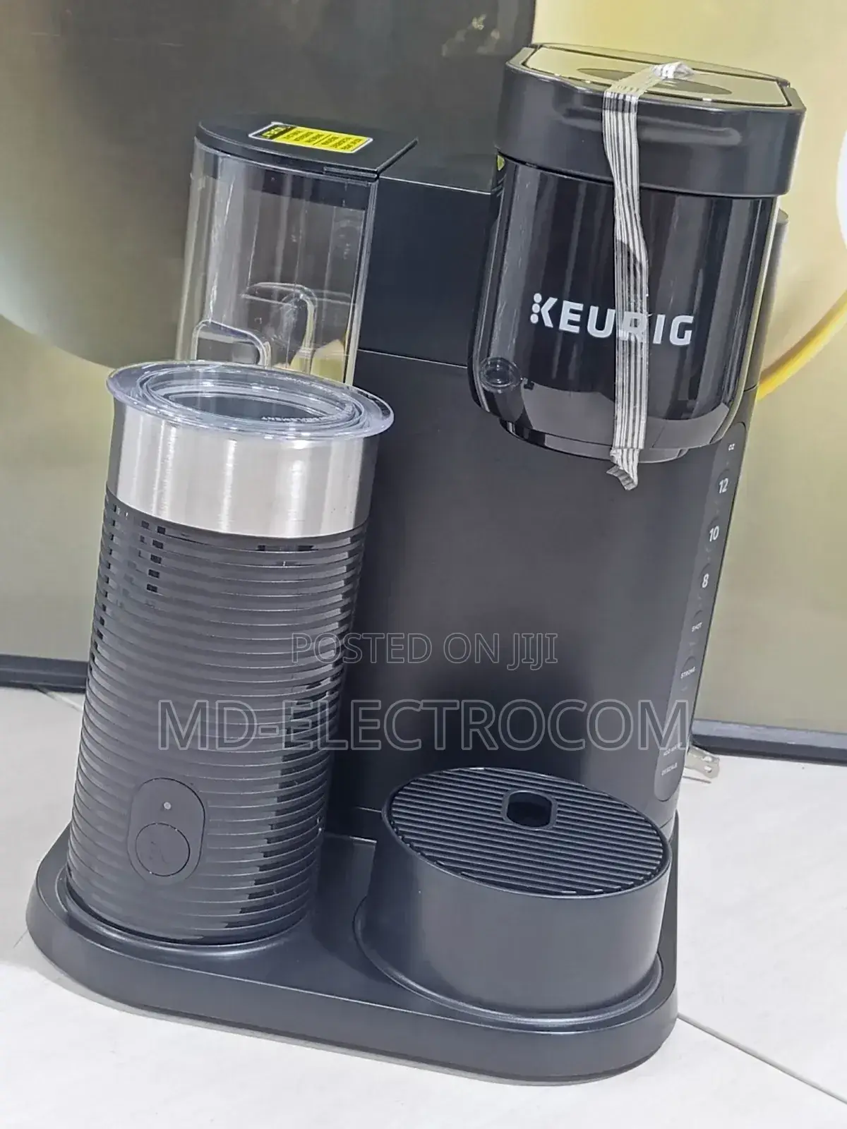 Coffee Maker Keurig K-Cafe Essentials Serve K-Cup Pod Milk Frother.