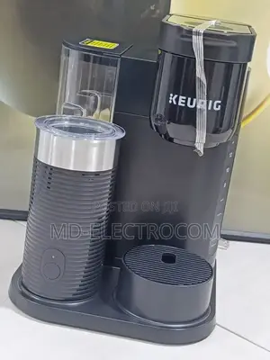 Coffee Maker Keurig K-Cafe Essentials Serve K-Cup Pod Milk Frother.