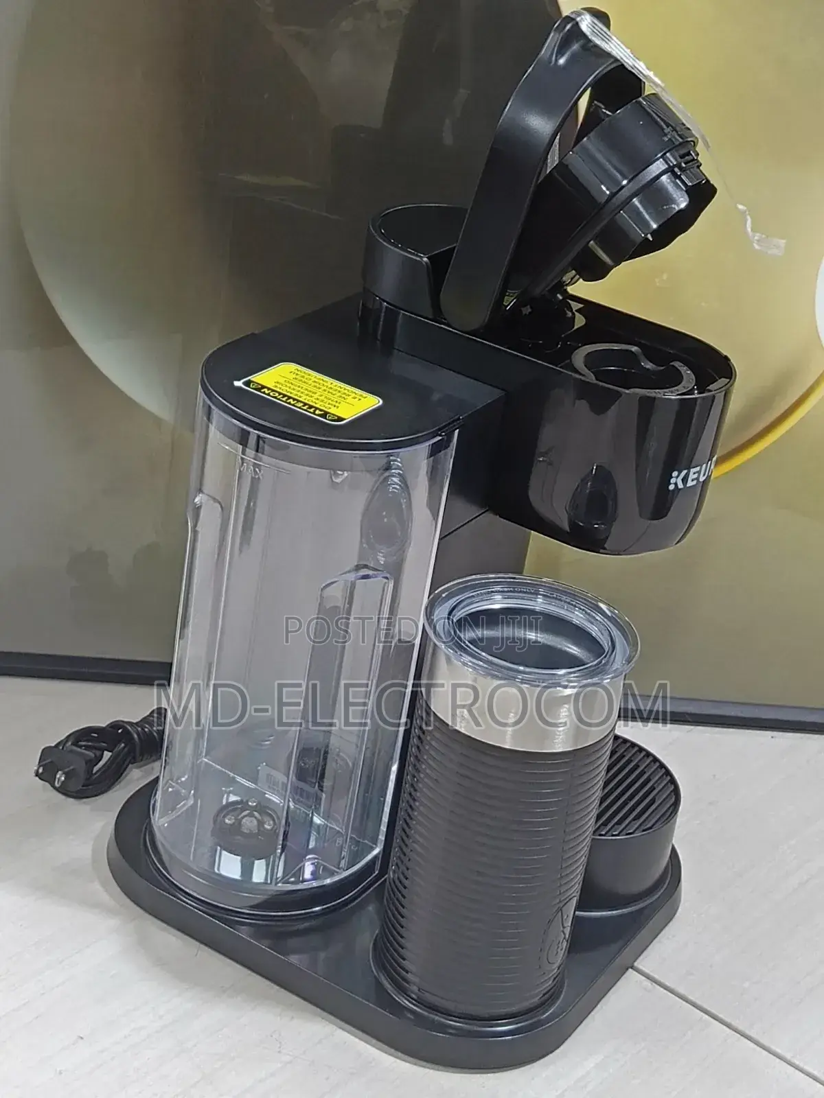 Coffee Maker Keurig K-Cafe Essentials Serve K-Cup Pod Milk Frother.