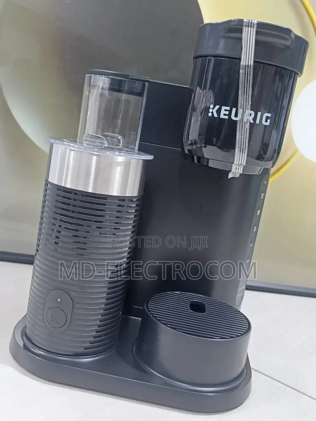 Coffee Maker Keurig K-Cafe Essentials Serve K-Cup Pod Milk Frother.