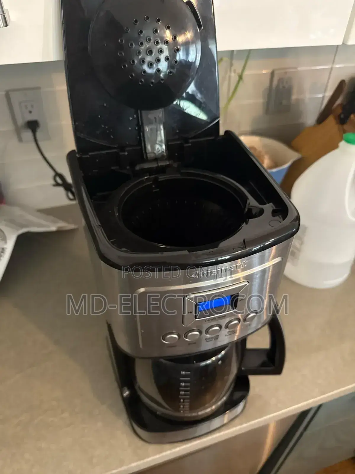 Coffee Maker Cuisinart 14-Cup Programmable